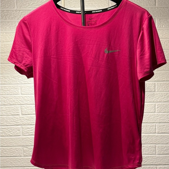 Nike Pink Fitted Short Sleeve Tee - Picture 1 of 3